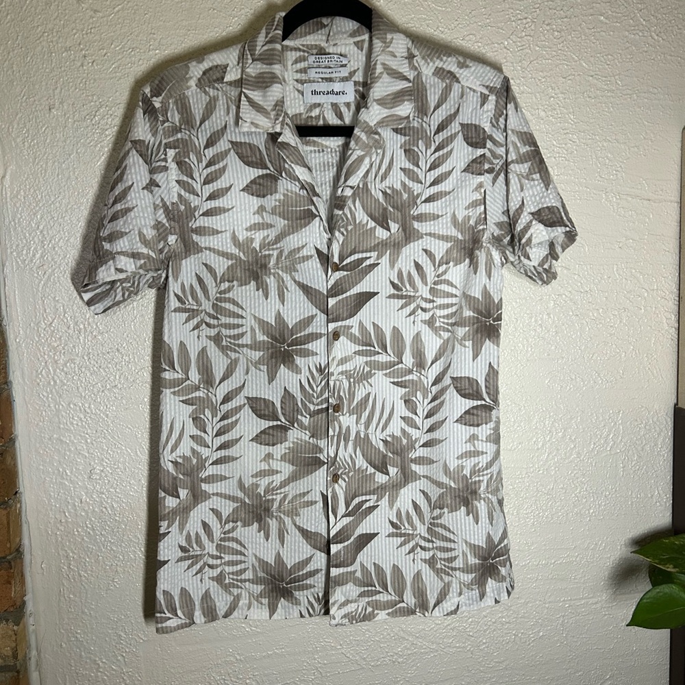 Threadbare Men's Short-Sleeve Button-Down Shirt - White with Taupe Leaf Print